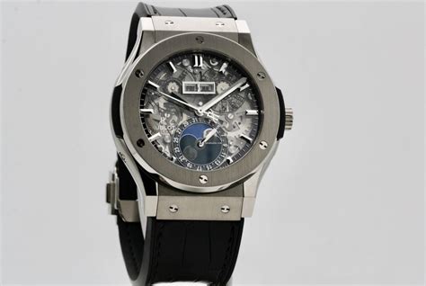 hublot damenuhr mit strass|Hublot Classic Fusion 45mm für 9.956 .